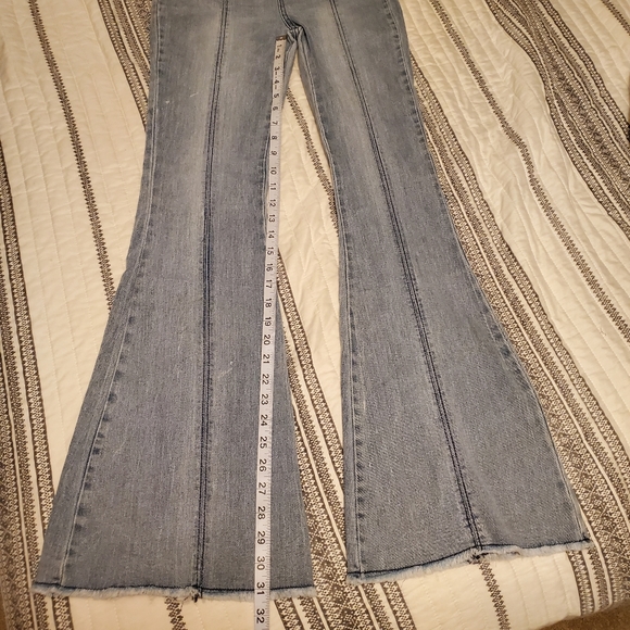 NWT Super High Rise Pull On Flare Bell Bottom Jeans Size M(7-9) - Picture 12 of 12